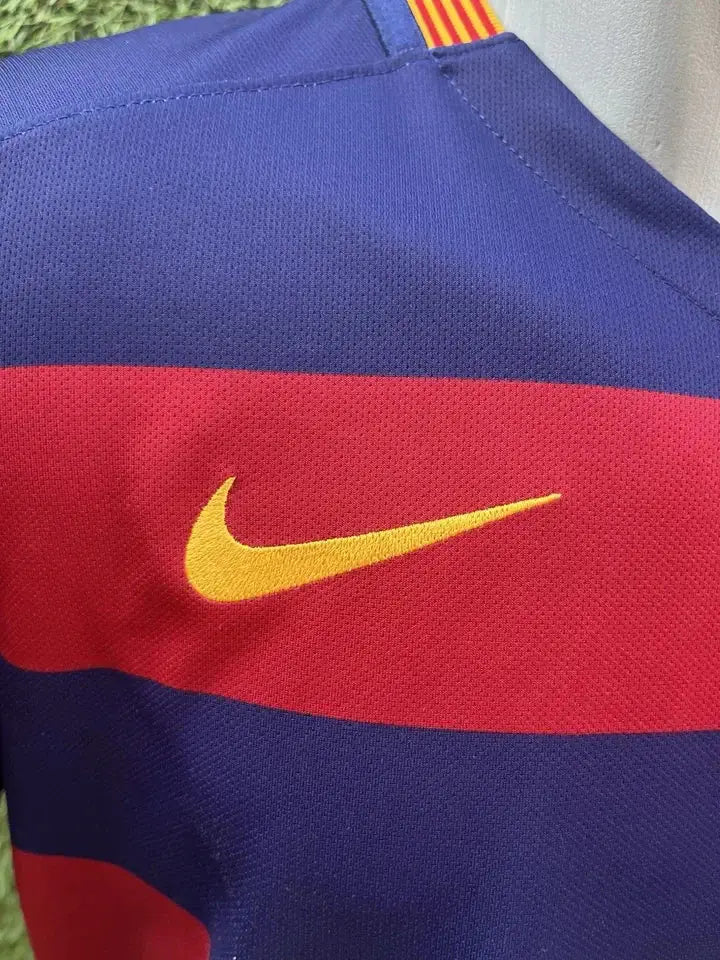 Maillot Iniesta Barcelone - Au Fil Des Légendes nike football shirt