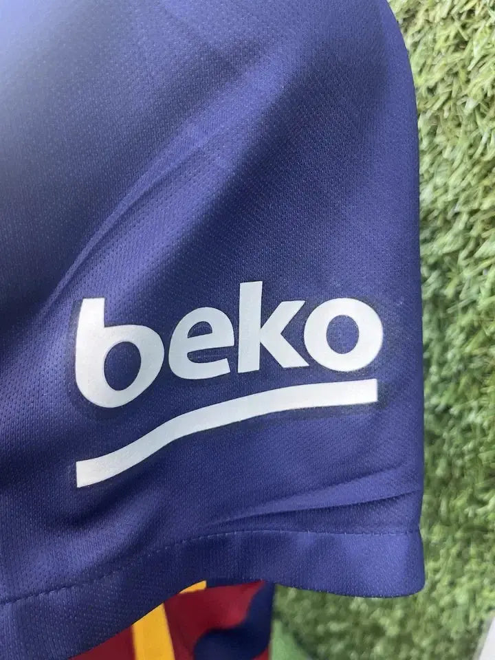 Maillot Iniesta Barcelone - Au Fil Des Légendes nike football shirt