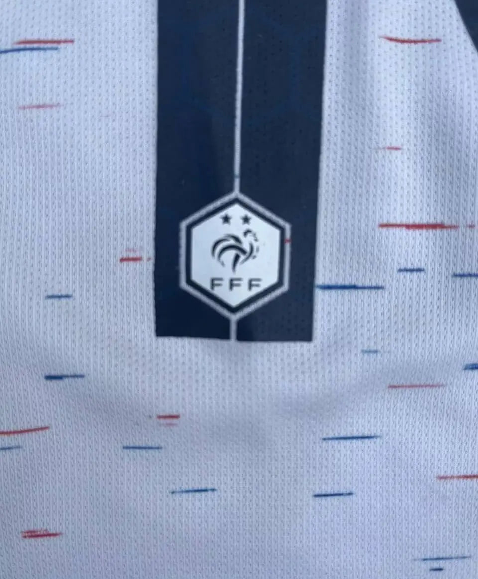 Maillot Mbappé équipe de France Au Fil Des Légendes