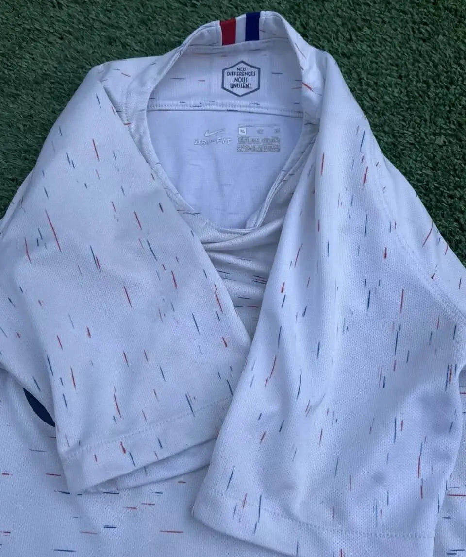 Maillot Mbappé équipe de France Au Fil Des Légendes
