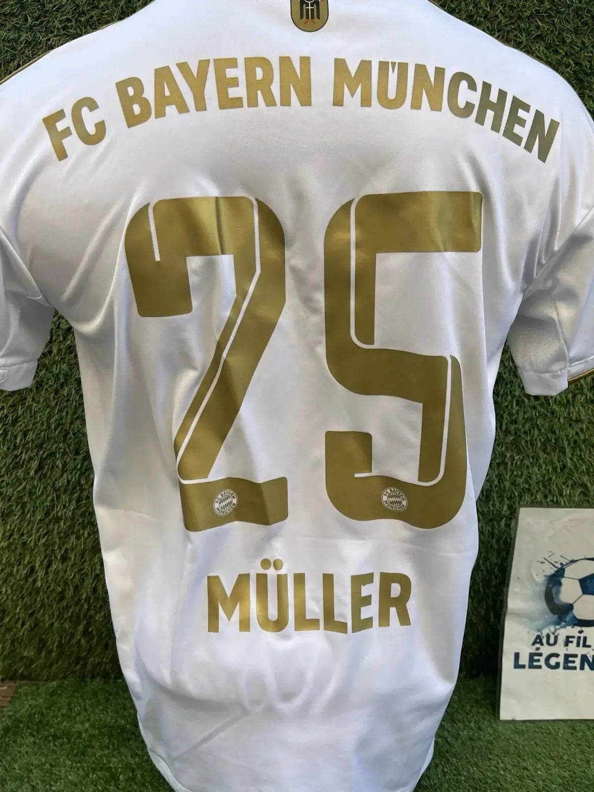 Maillot Muller Bayern munich - Au Fil Des Légendes adidas football jersey