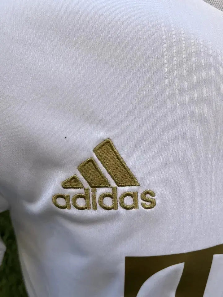 Maillot Muller Bayern munich - Au Fil Des Légendes adidas football jersey