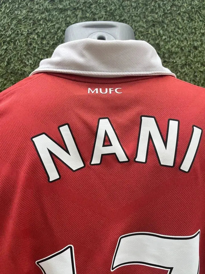 Maillot Nani Manchester United - Au Fil Des Légendes nike football rétro vintage shirt