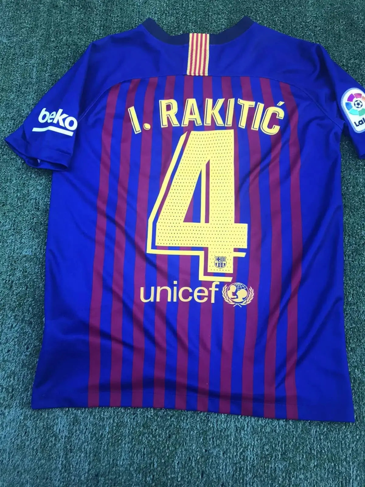 Maillot Rakitic Barcelone Au Fil Des Légendes