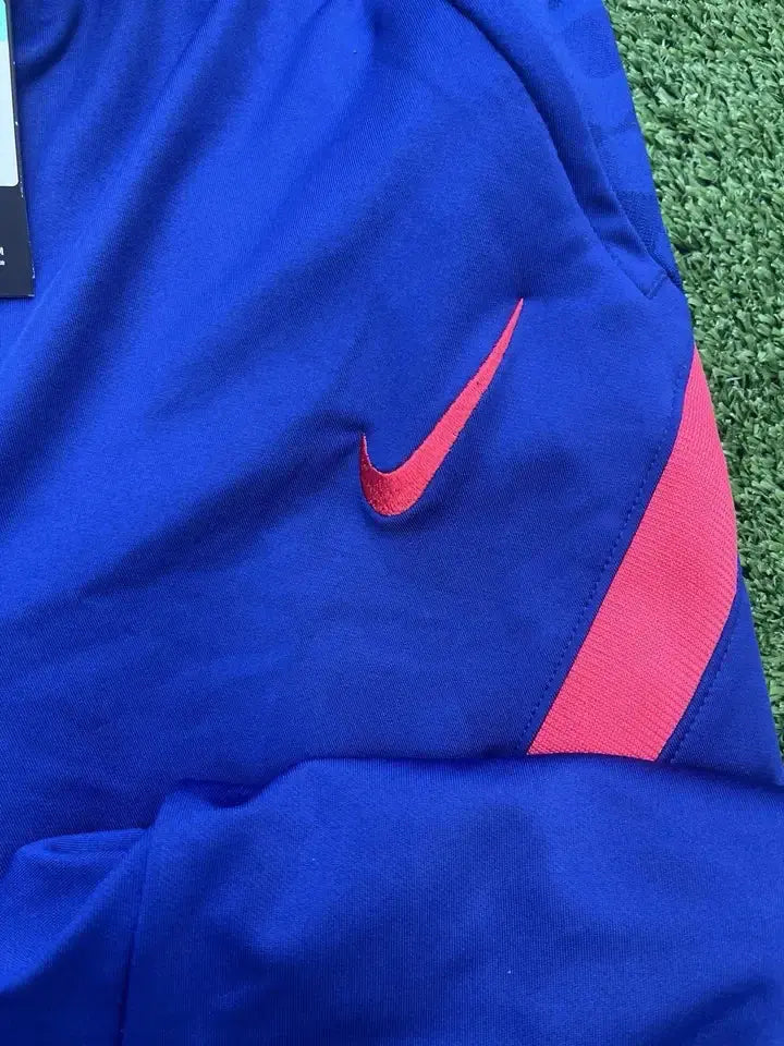 Pantalon Barcelone Au Fil Des Légendes