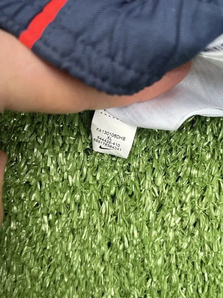 Short PSG Vintage - Au Fil Des Légendes paris retro football shirt nike