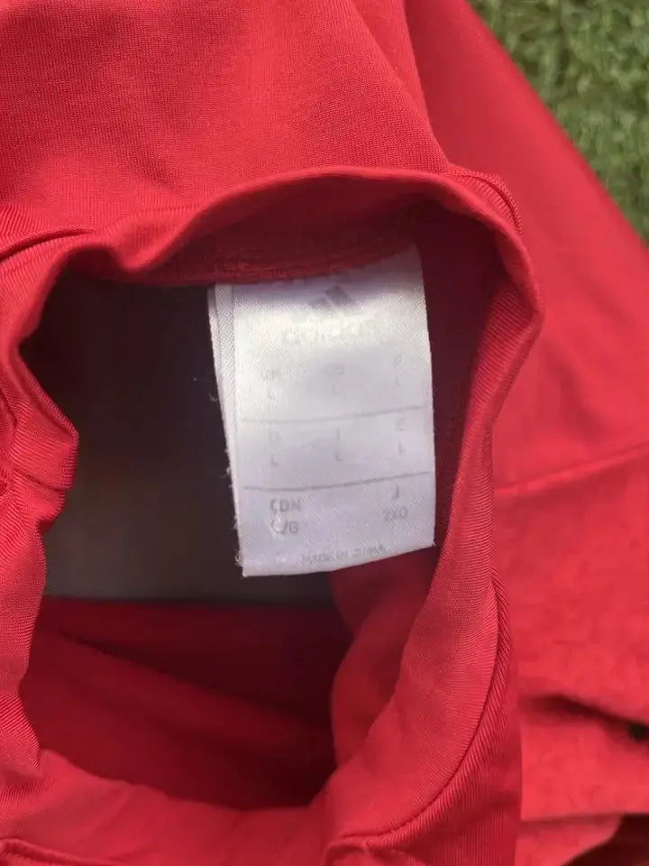 Sweat Shirt Training Manchester United - Au Fil Des Légendes adidas football shirt authentique vintage