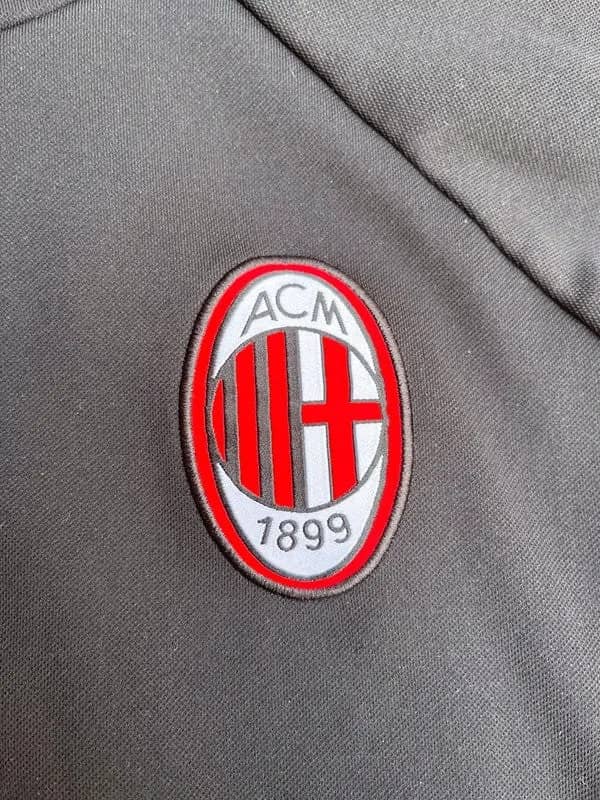 Sweat a capuche Milan Ac Au Fil Des Légendes