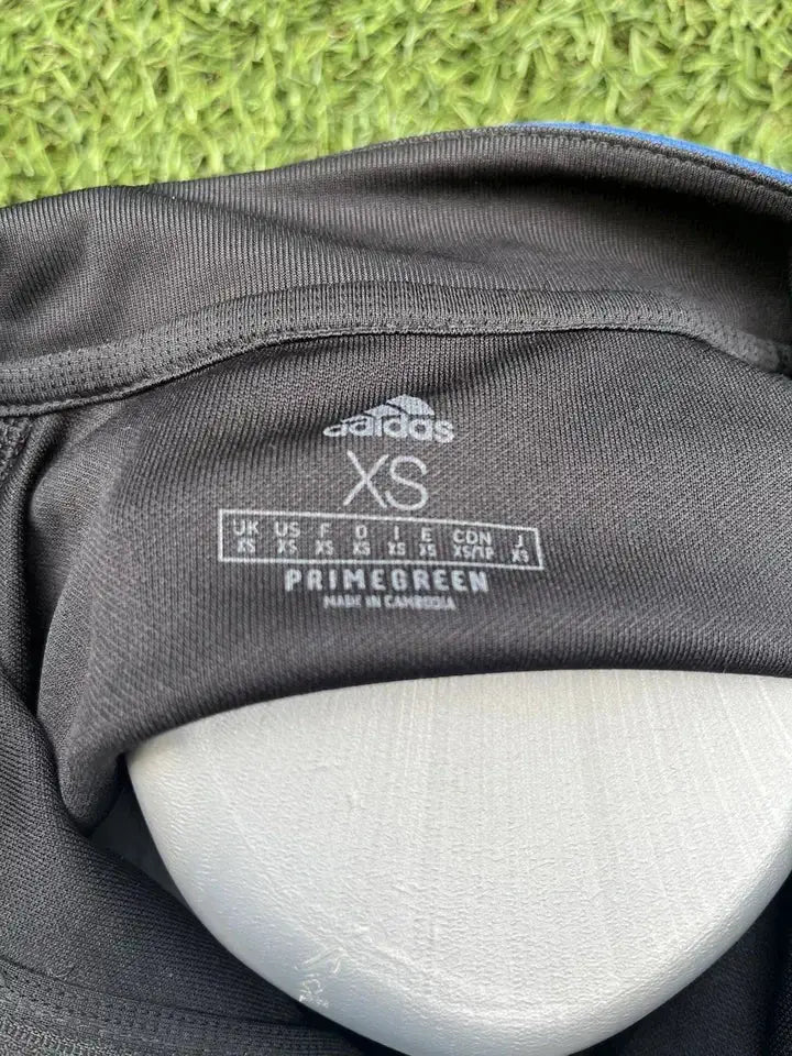 Sweat training real madrid - Au Fil Des Légendes adidas football shirt