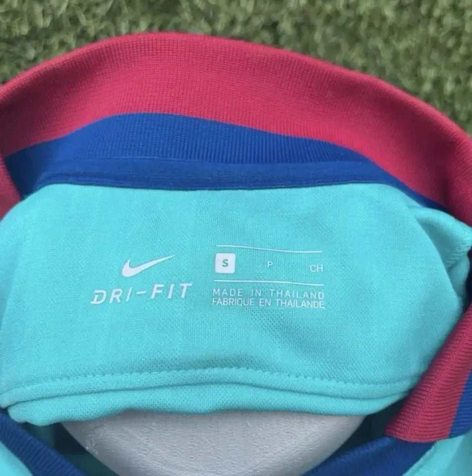 Ensemble Griezmann Barcelone - Au Fil Des Légendes nike vintage football shirt authentique