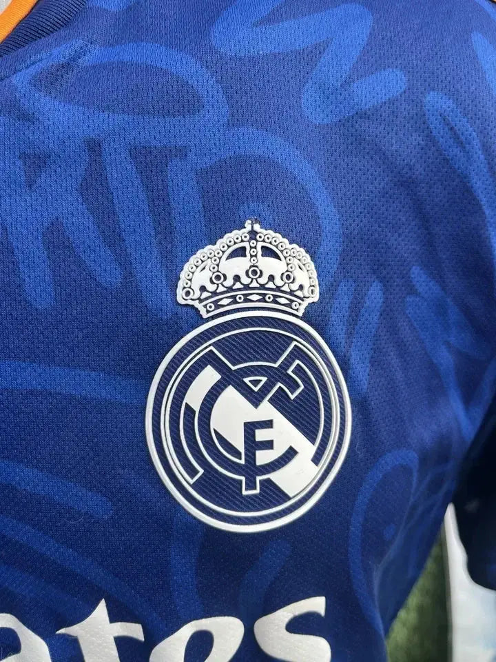 Maillot Benzema Real Madrid - Au Fil Des Légendes adidas football shirt