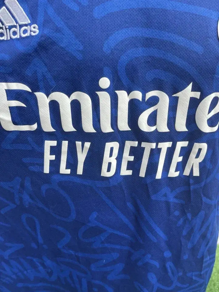 Maillot Benzema Real Madrid - Au Fil Des Légendes adidas football shirt