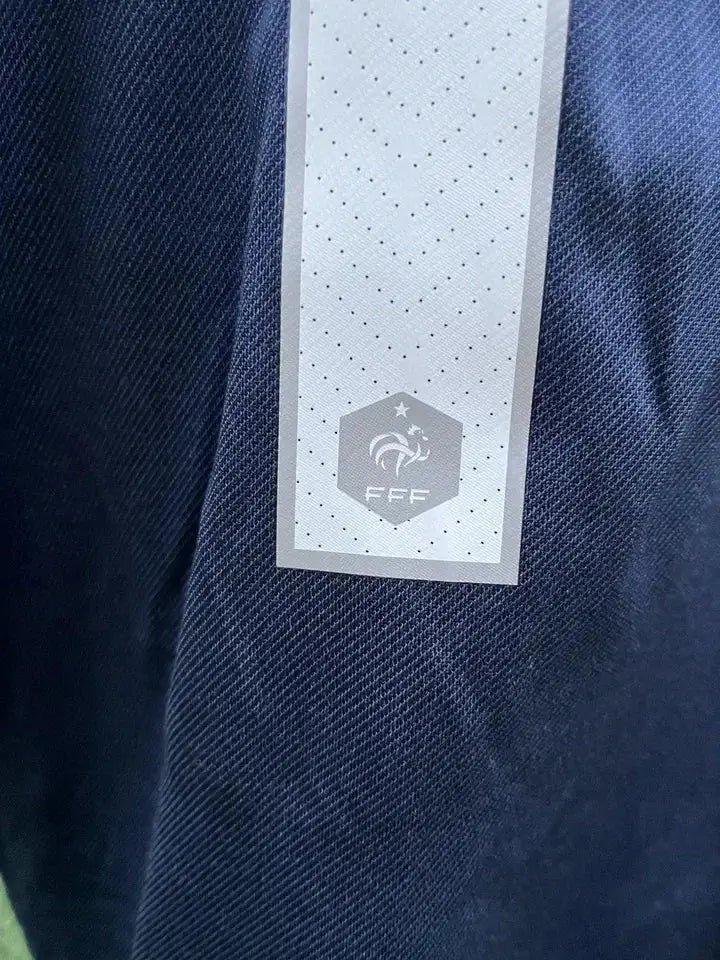 Maillot Benzema équipe de France - Au Fil Des Légendes vintage nike football shirt