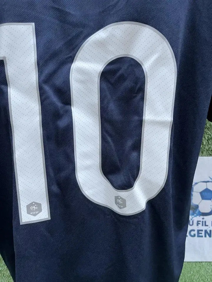 Maillot Benzema équipe de France - Au Fil Des Légendes vintage nike football shirt