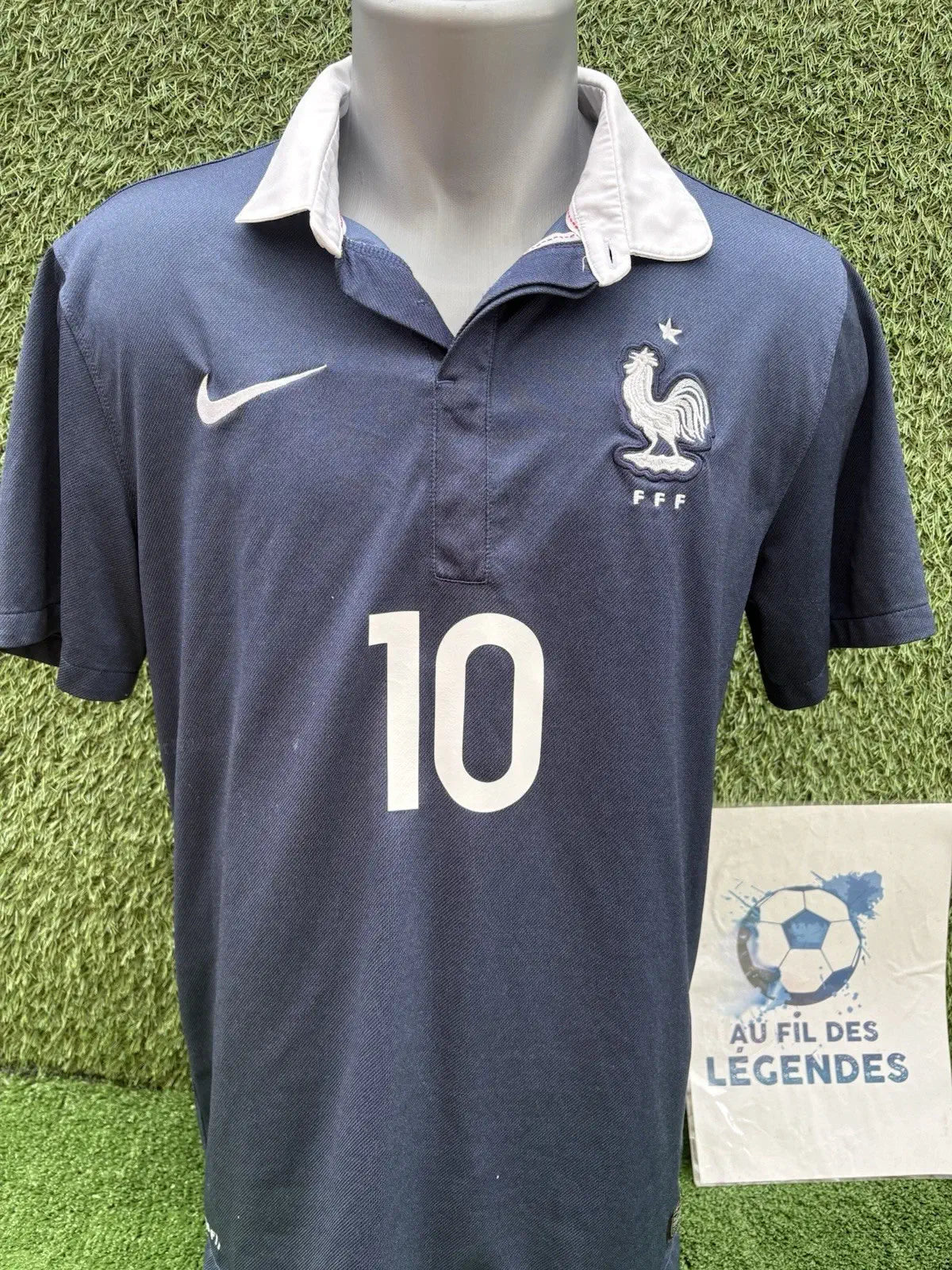 Maillot Benzema équipe de France - home 2014 - Taille M Au Fil Des Légendes