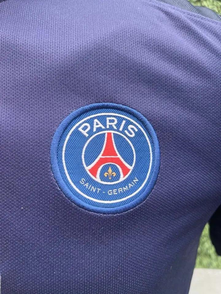 Maillot Cavani PSG - Au Fil Des Légendes nike football shirt vintage 