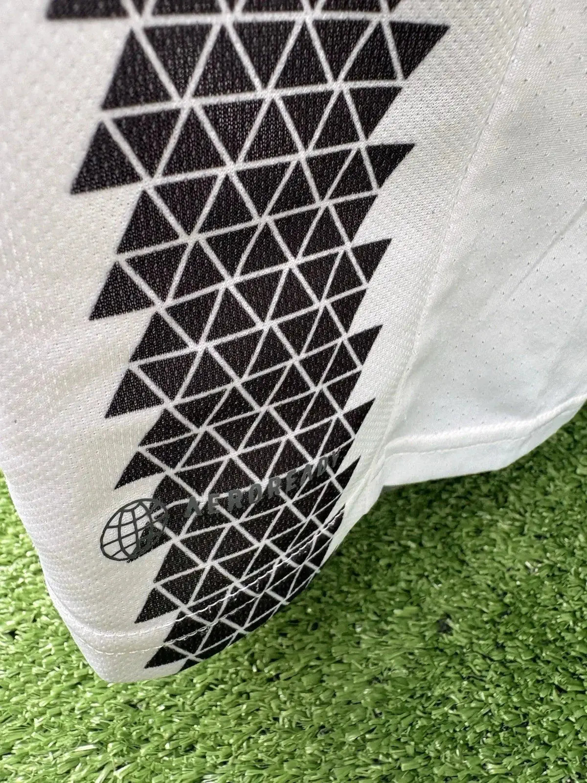 Maillot Chiesa Juventus Turin Au Fil Des Légendes adidas football shirt