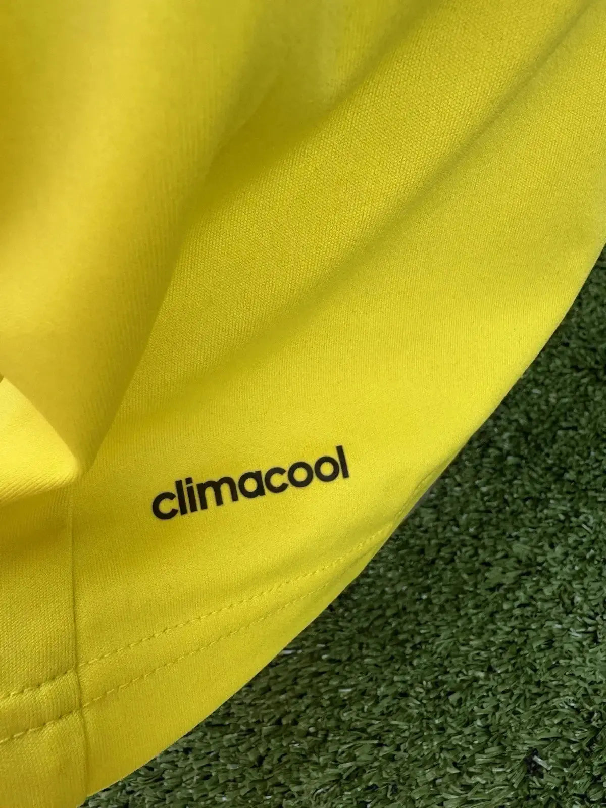 Maillot Drogba Chelsea Au Fil Des Légendes adidas football shirt