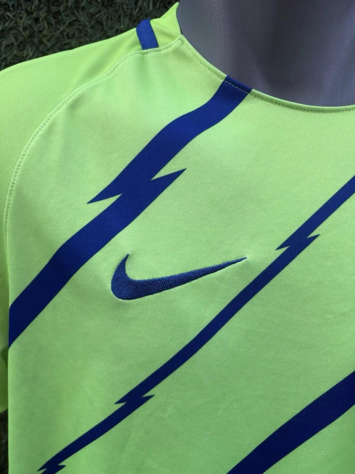 Maillot FC Barcelone entrainement -2019 Taille L Au Fil Des Légendes