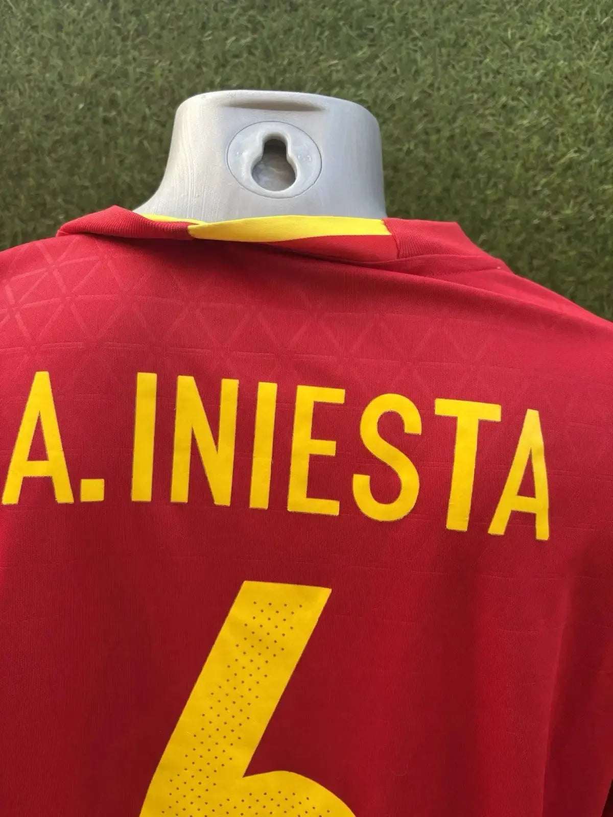 Maillot Iniesta Espagne Au Fil Des Légendes adidas football shirt vintage