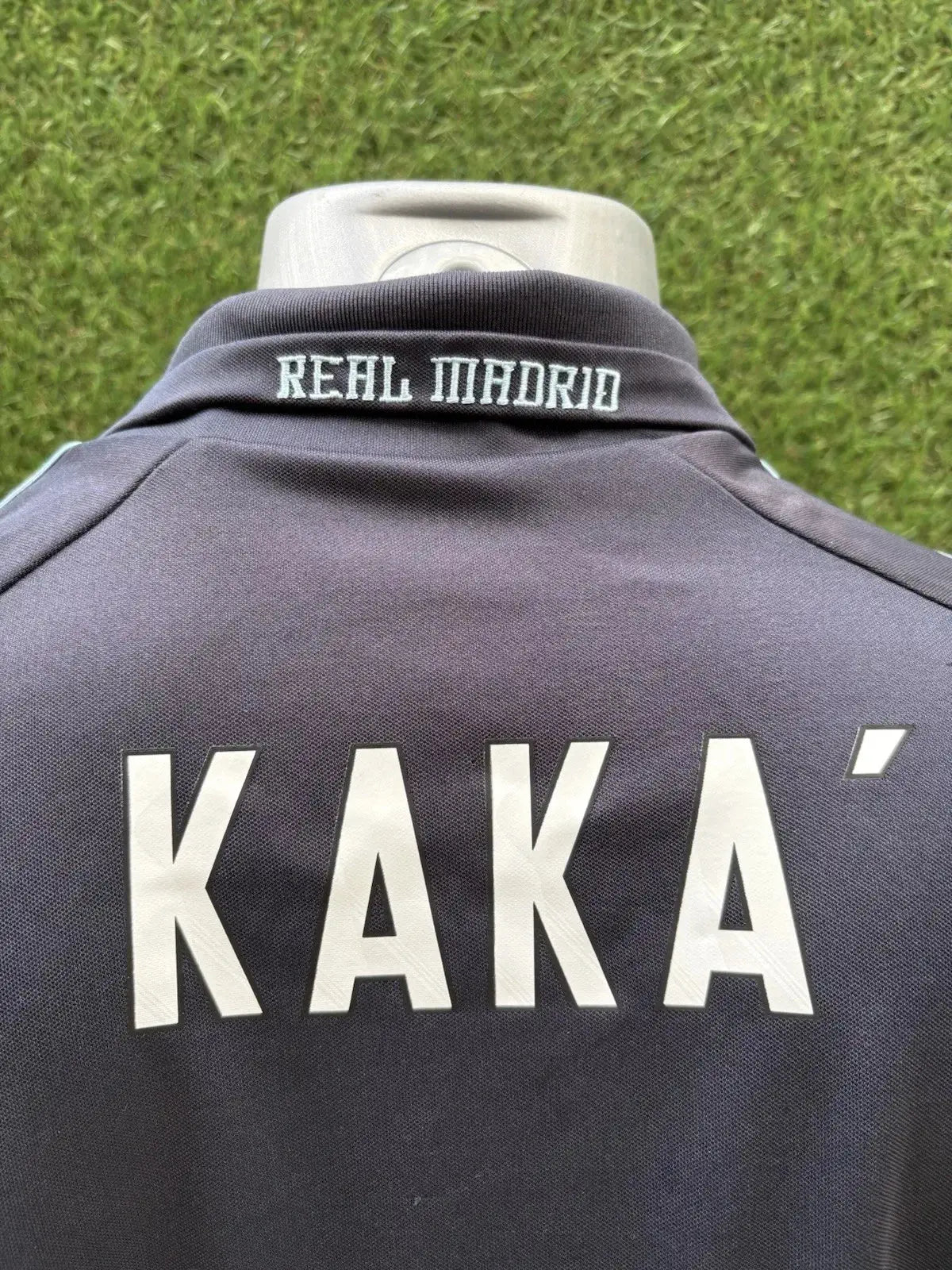Maillot Kaka Real Madrid Au Fil Des Légendes adidas football shirt vintage