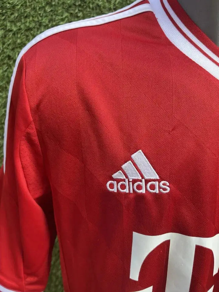 Maillot Lahm Bayern Munich - Au Fil Des Légendes adidas football shirt allemagne