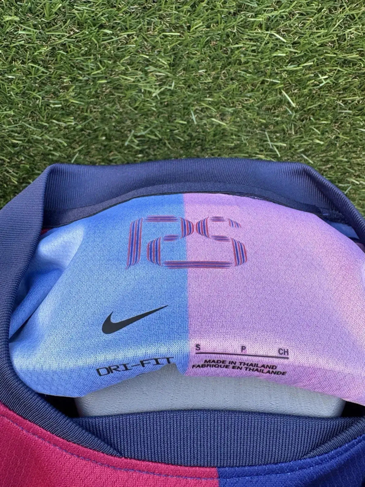 Maillot Lamine Yamal Barcelone - Au Fil Des Légendes nike football shirt 