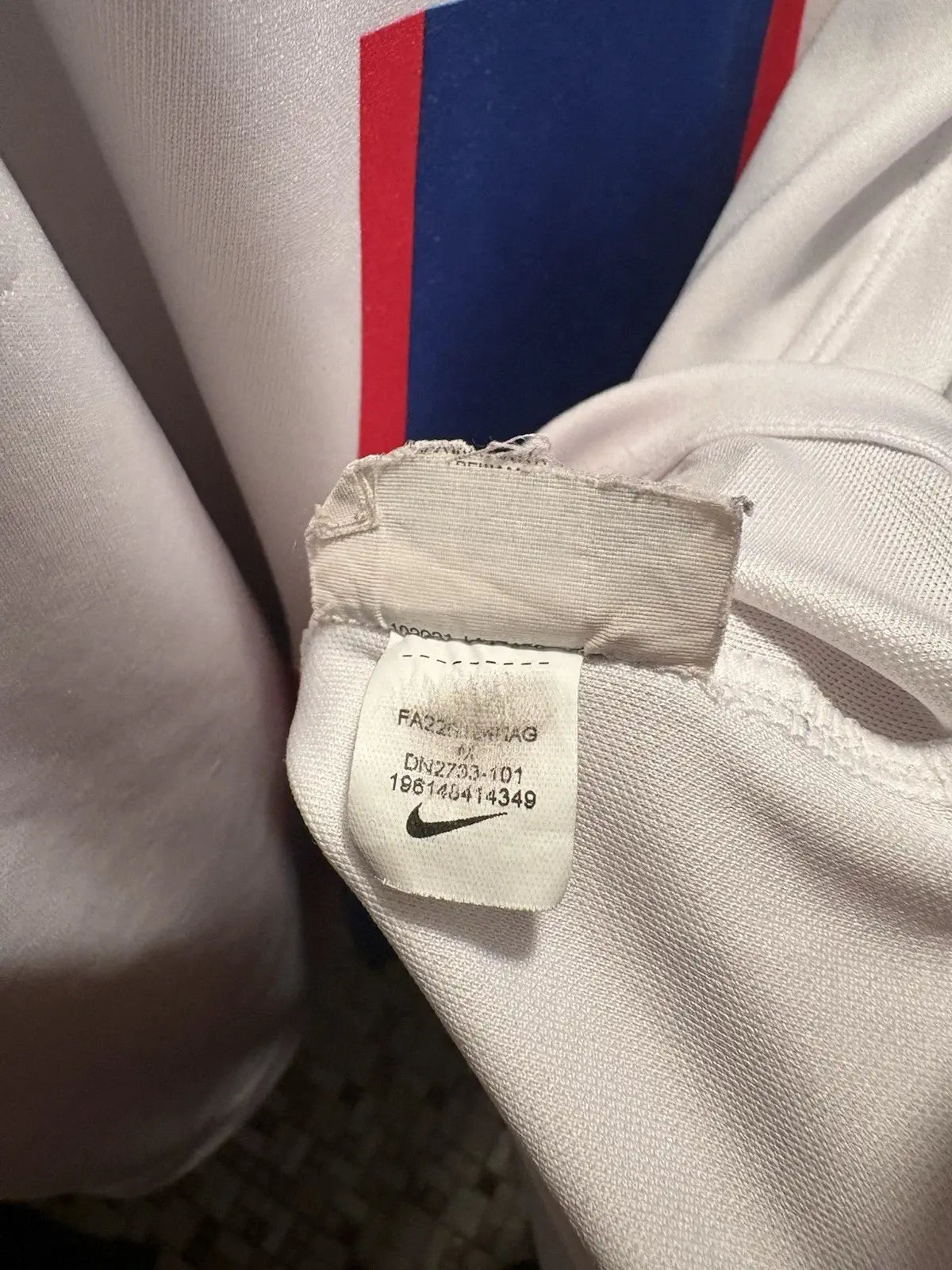 Maillot Marquinhos PSG -saison 2022- taille S Au Fil Des Légendes