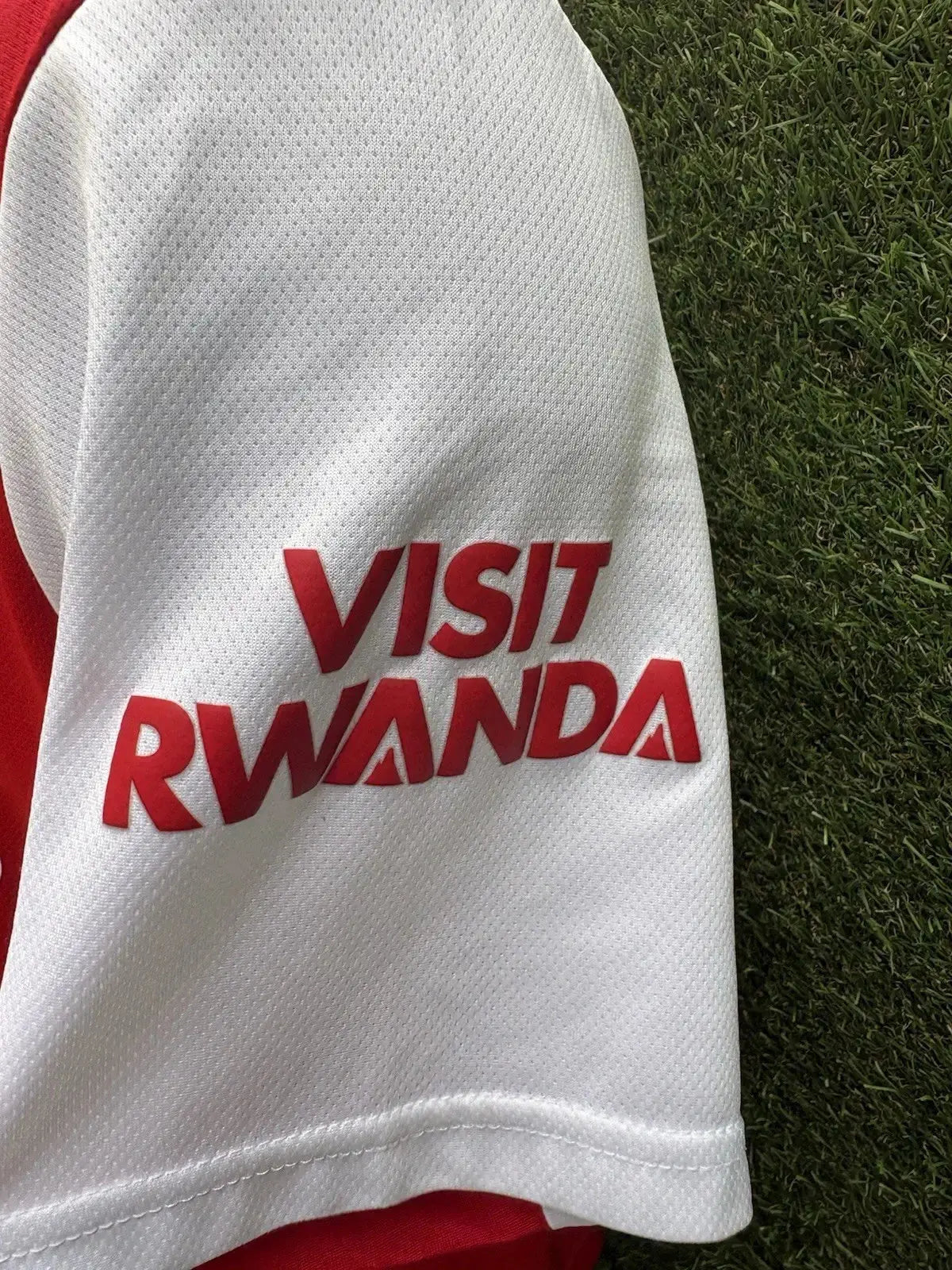 Maillot Martinelli Arsenal Au Fil Des Légendes adidas football shirt