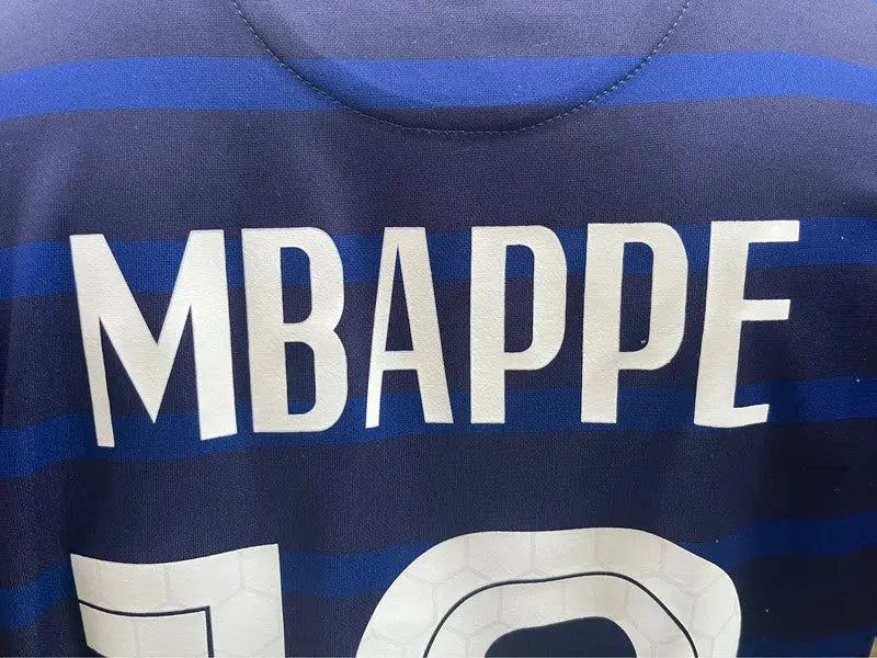 Maillot Mbappé équipe de France Au Fil Des Légendes