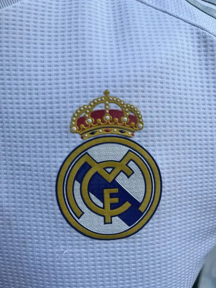 Maillot Modric Real Madrid - Au Fil Des Légendes adidas football shirt