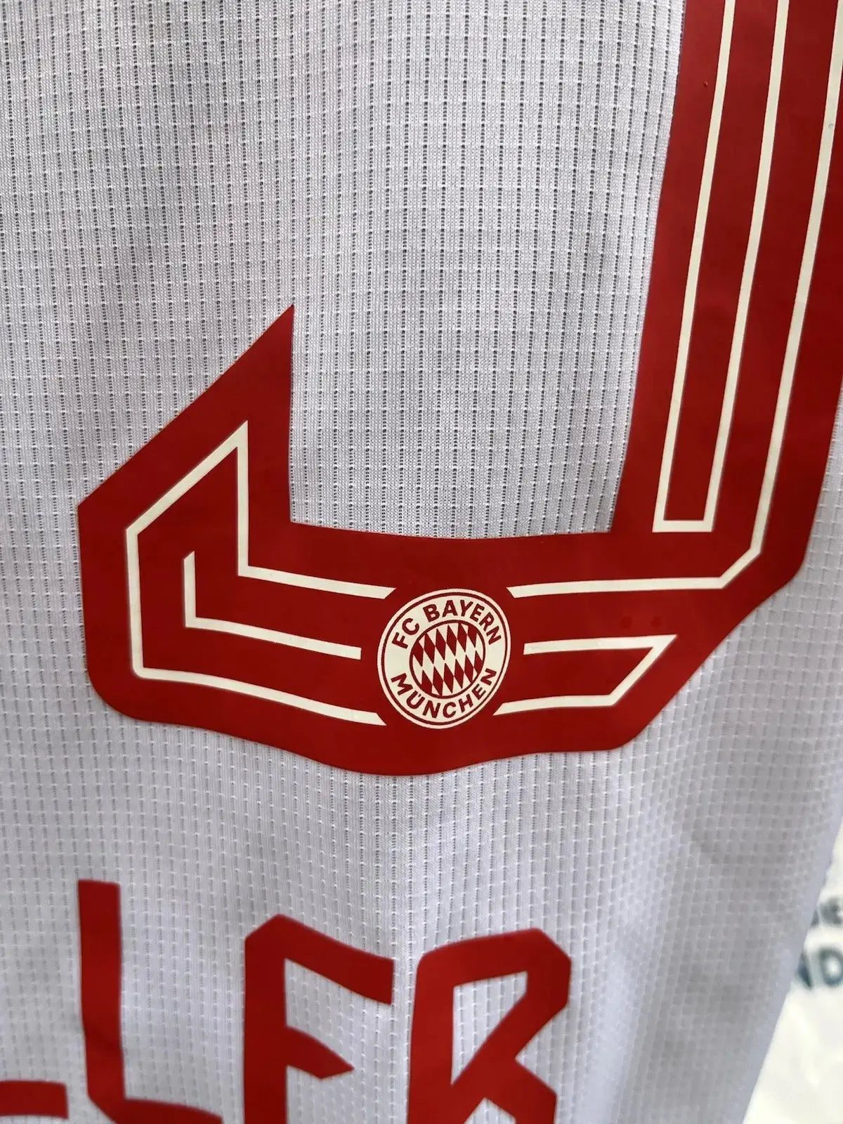 Maillot Muller Bayern Munich - Au Fil Des Légendes adidas football shirt