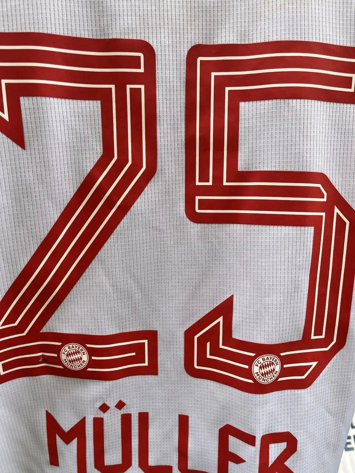 Maillot Muller Bayern Munich - Au Fil Des Légendes adidas football shirt