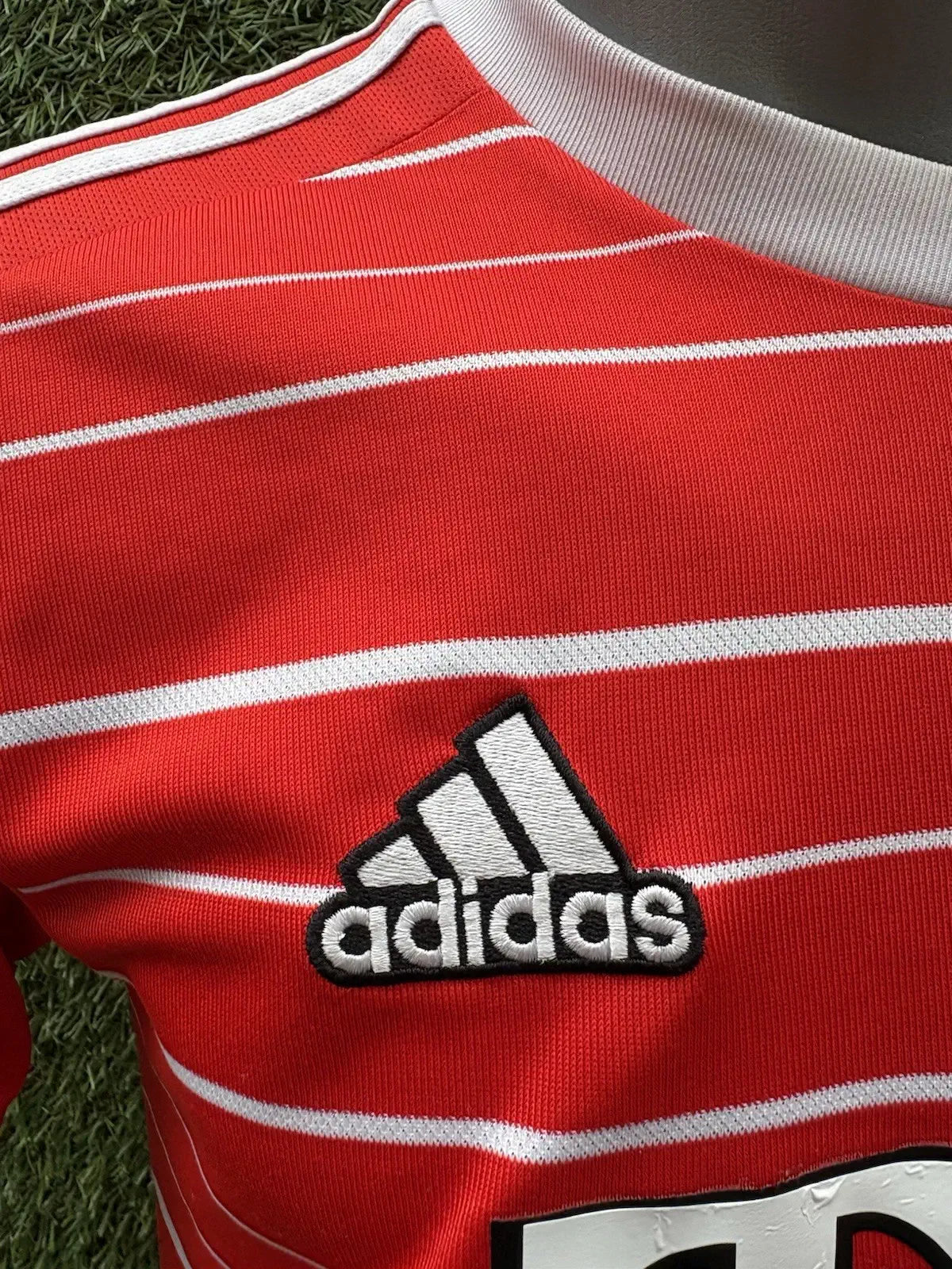Maillot Muller Bayern Munich - home 2022/23 - Taille XS Au Fil Des Légendes