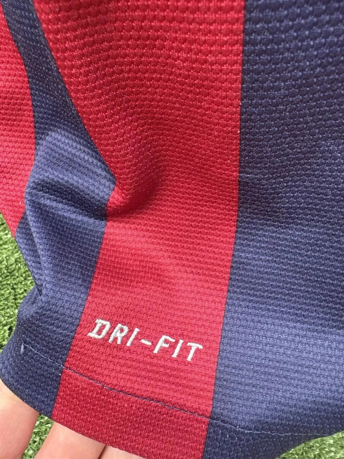 Maillot Neymar Barcelone Au Fil Des Légendes nike football shirt vintage