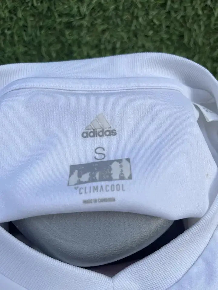 Maillot Olympique Lyonnais - Au Fil Des Légendes adidas football shirt soccer