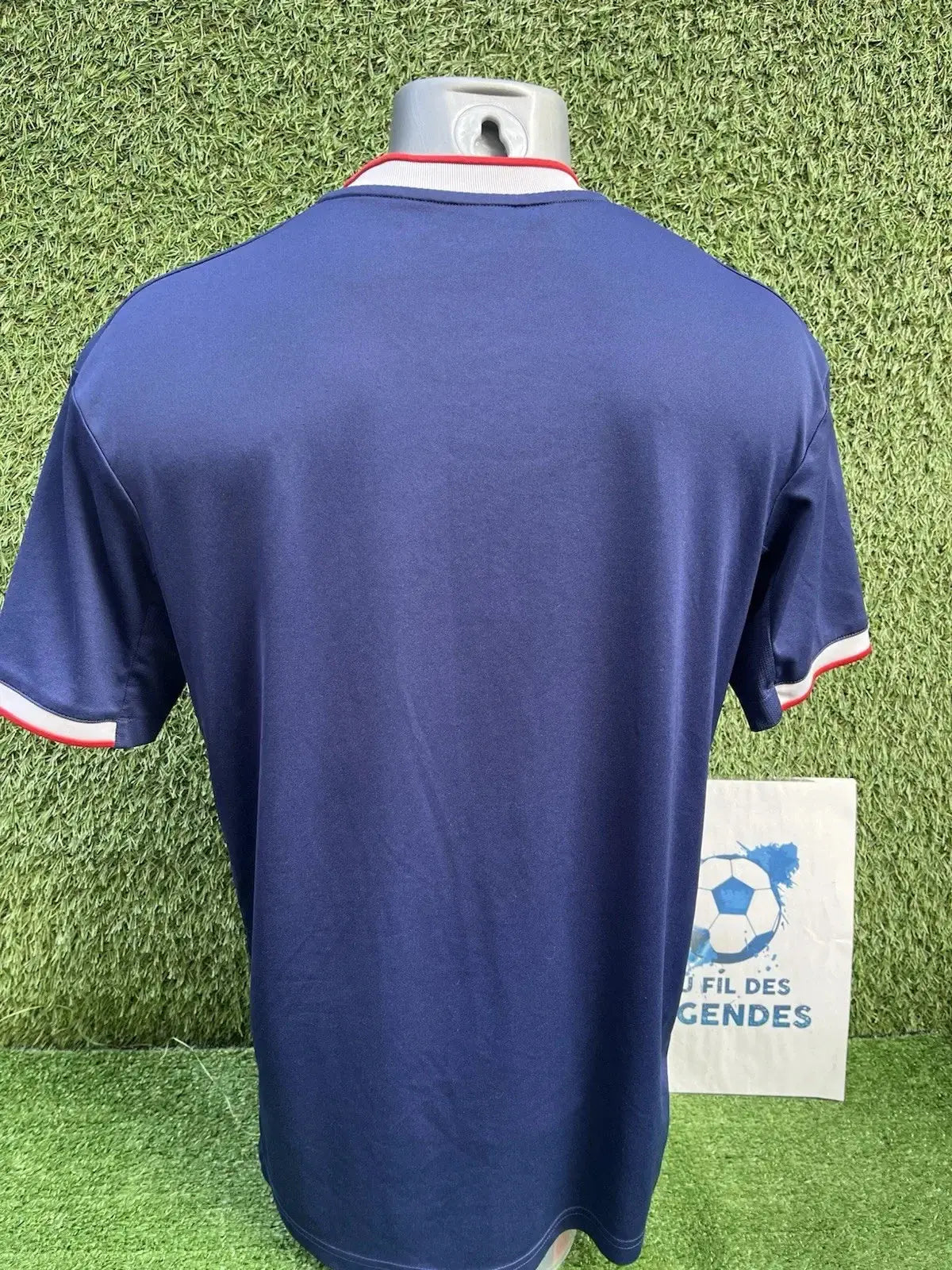 Maillot Olympique Lyonnais - Au Fil Des Légendes adidas football shirt vintage OL
