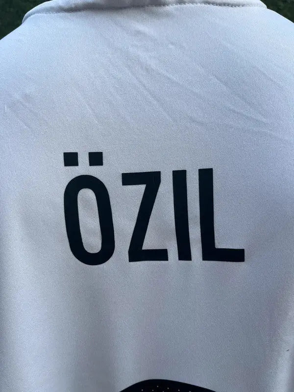 Maillot Ozil Allemagne Au Fil Des Légendes