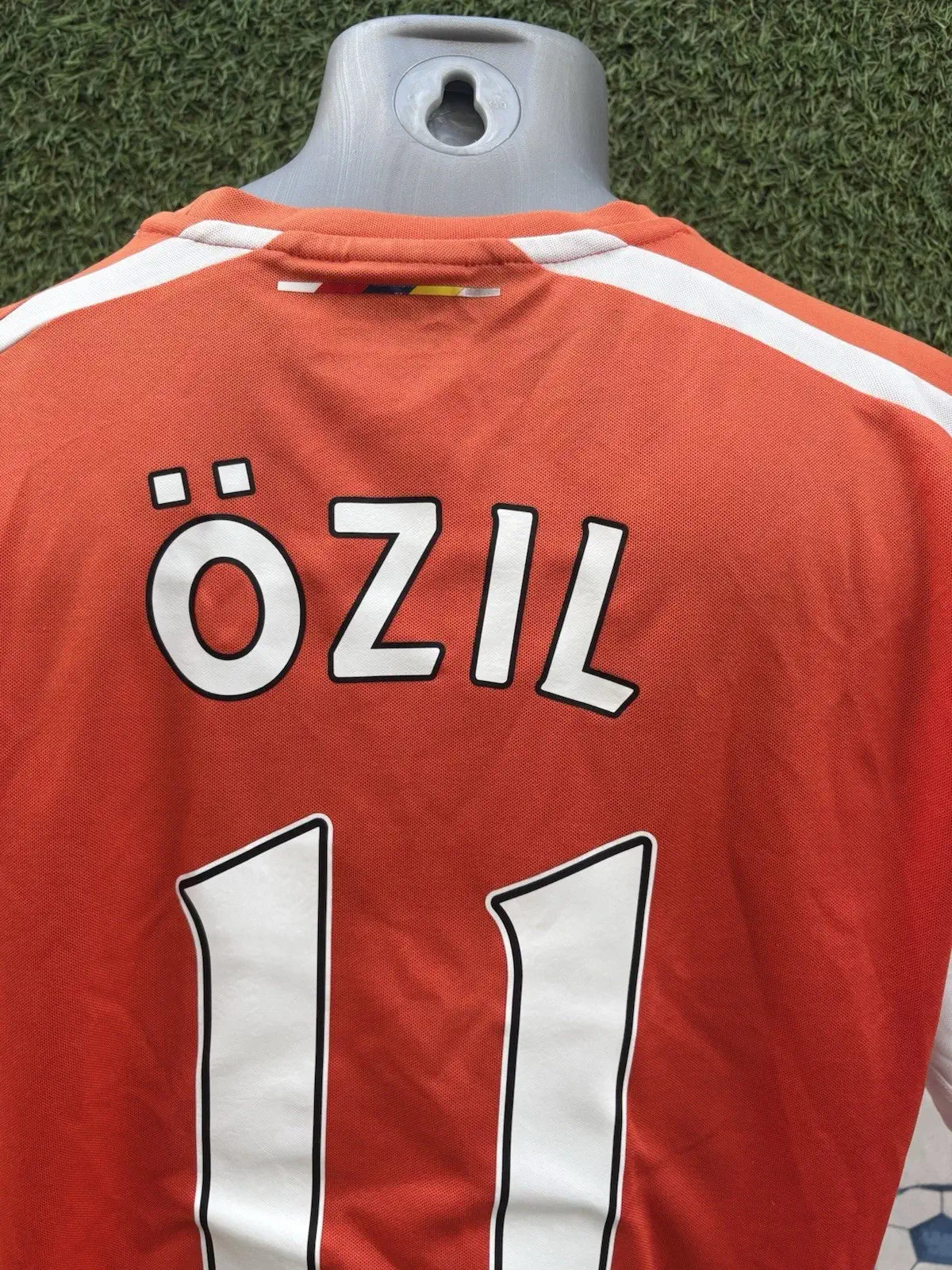 Maillot Ozil Arsenal - home 2016/17 - taille L Au Fil Des Légendes