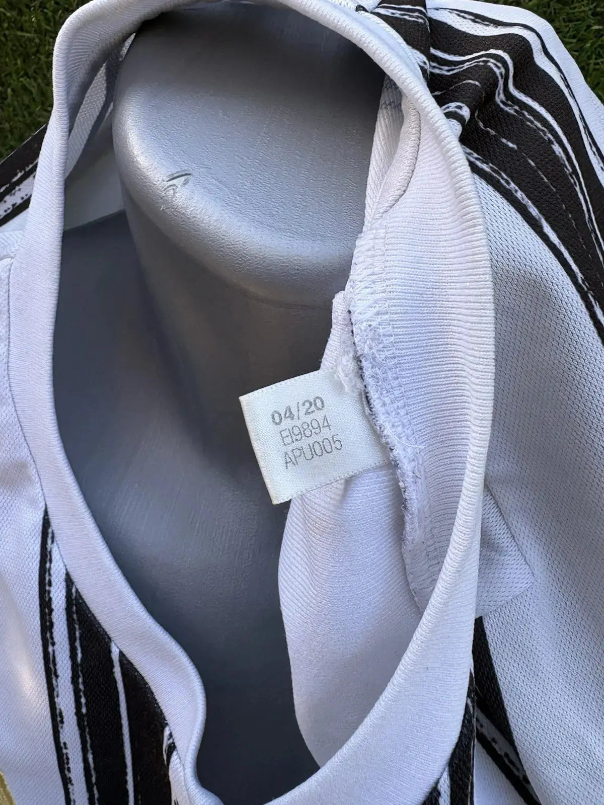 Maillot Ronaldo Juventus Turin Au Fil Des Légendes adidas football shirt
