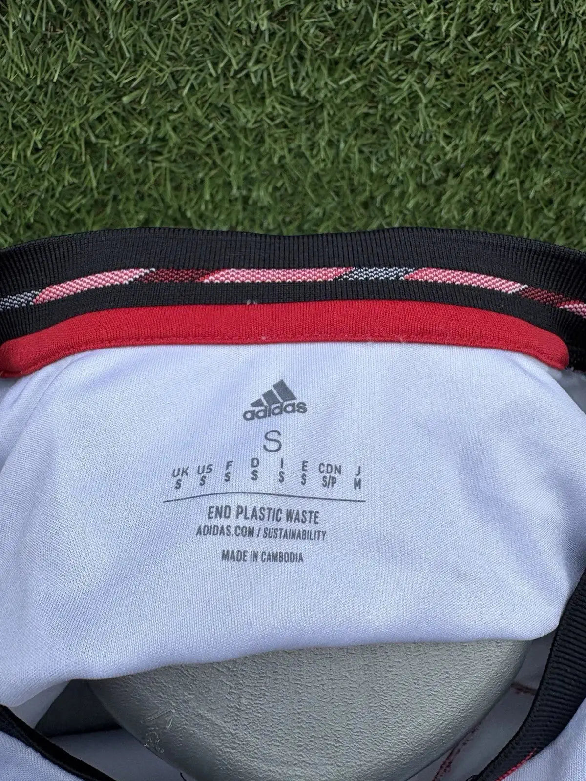 Maillot Ronaldo Manchester United - Au Fil Des Légendes adidas football shirt