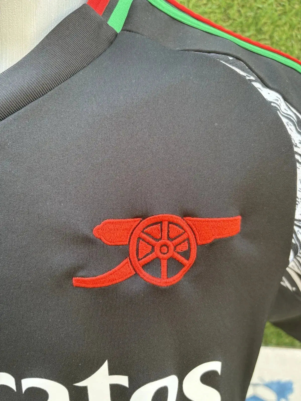 Maillot Saliba Arsenal Au Fil Des Légendes adidas football shirt