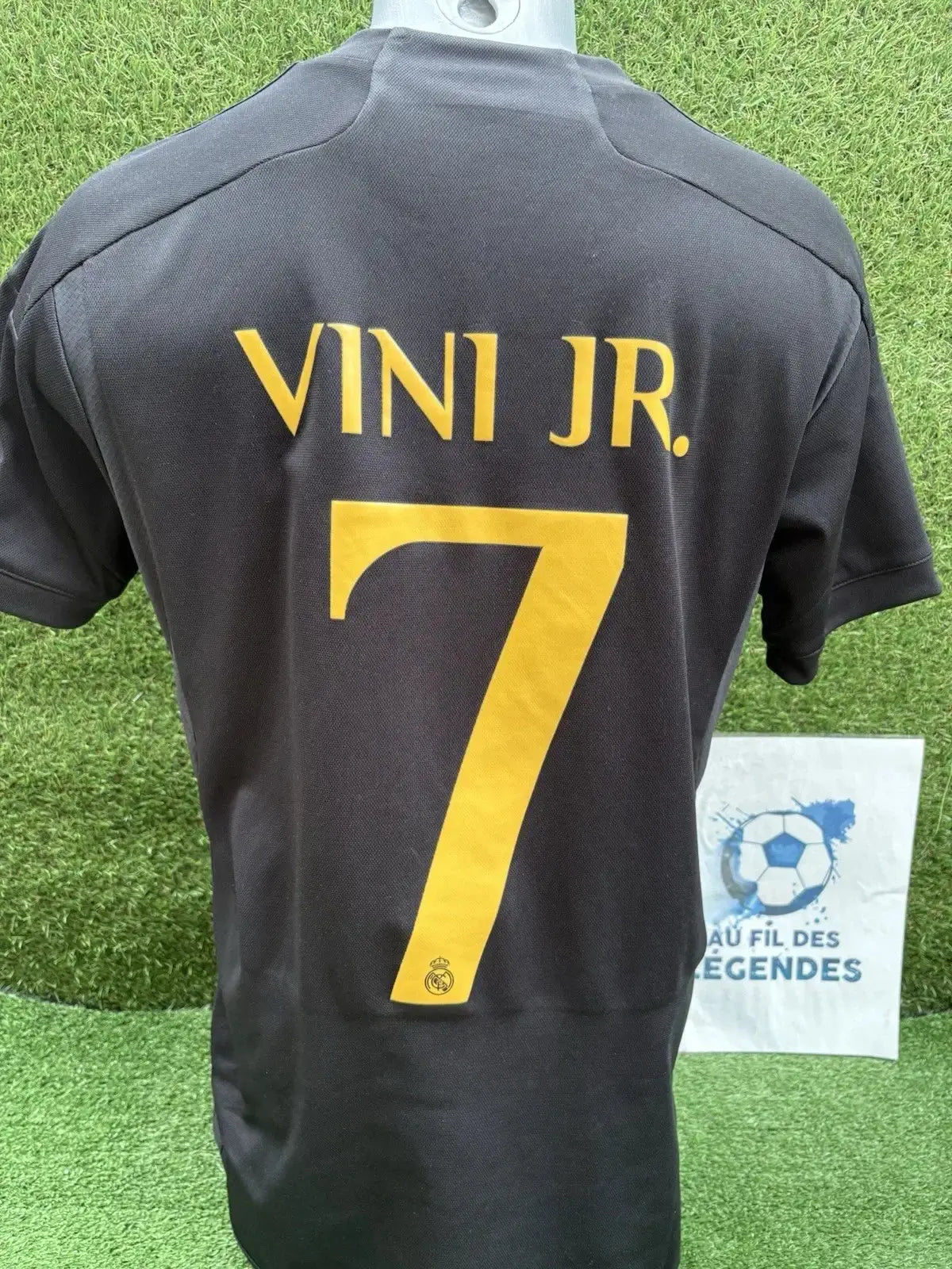 Maillot Vinicius Jr real Madrid Au Fil Des Légendes adidas football shirt