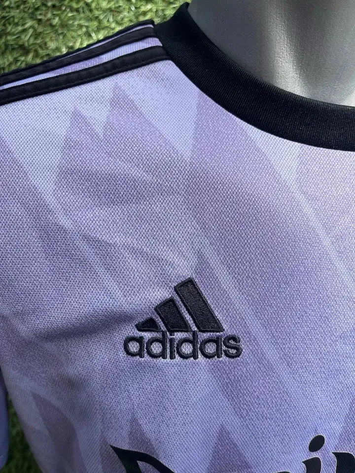 Maillot Vinicius jr Real Madrid - Au Fil Des Légendes adidas jersey football shirt