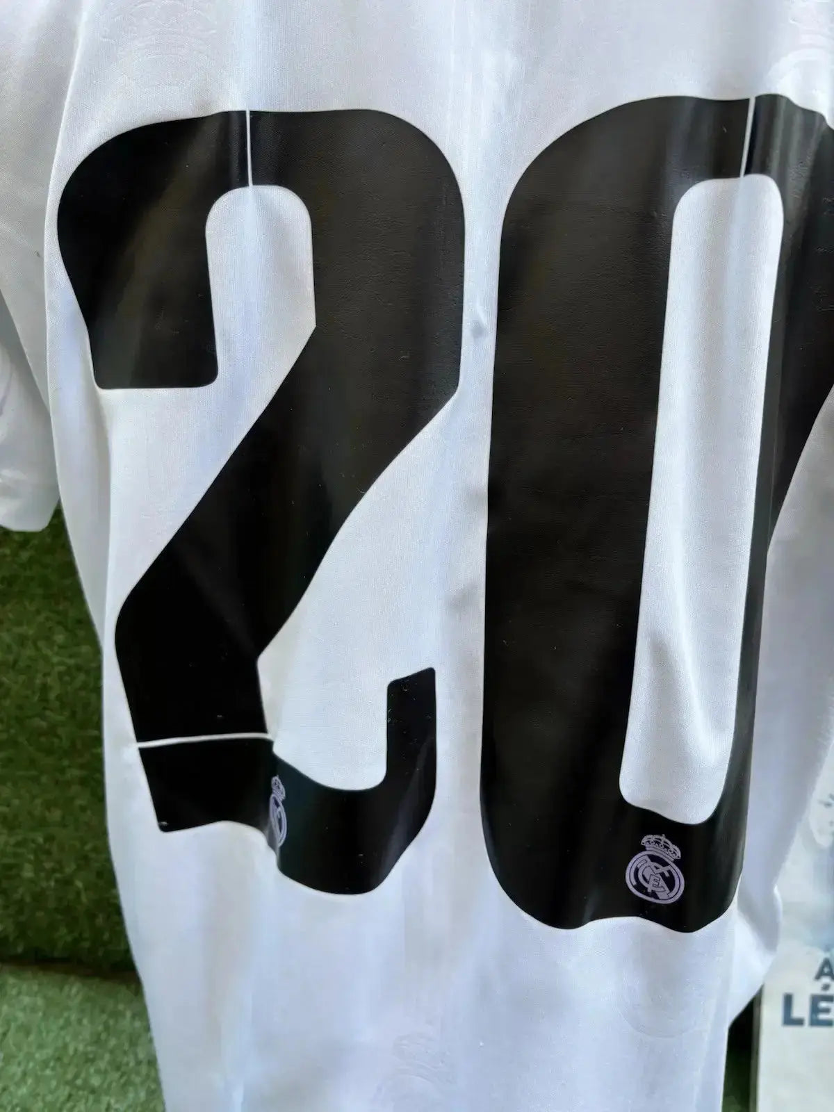 Maillot Vinicius Real Madrid jr - Au Fil Des Légendes adidas football shirt