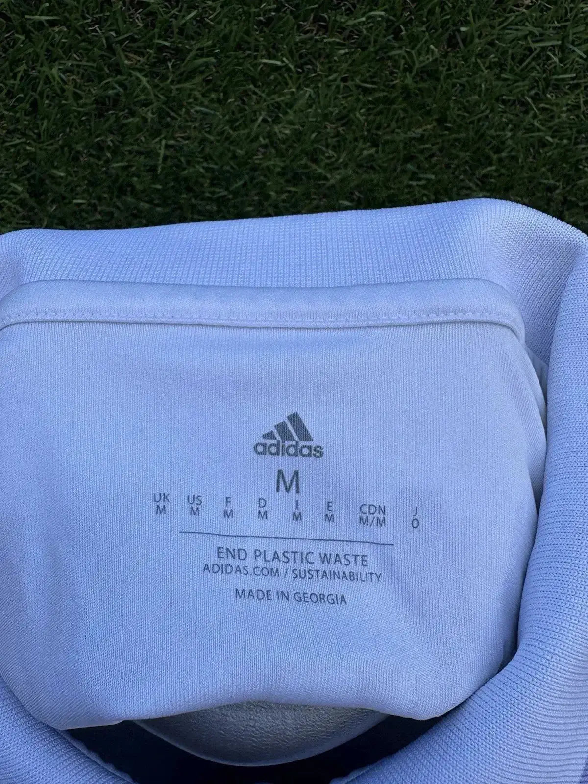 Maillot Vinicius Real Madrid jr - Au Fil Des Légendes adidas football shirt