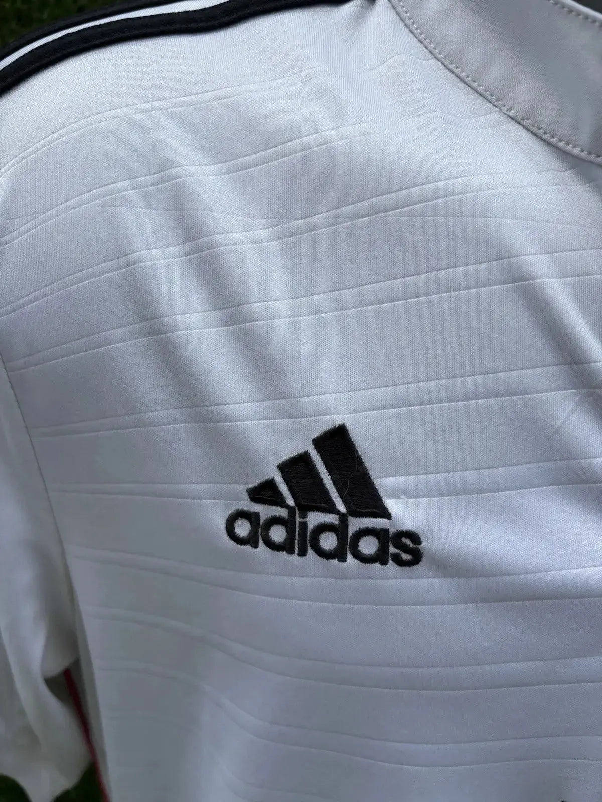 Maillot bale Real Madrid - Au Fil Des Légendes adidas football shirt vintage