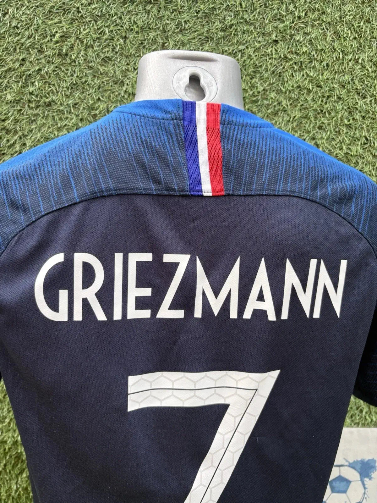 Maillot griezmann équipe de France - home 2018 - Taille S Au Fil Des Légendes