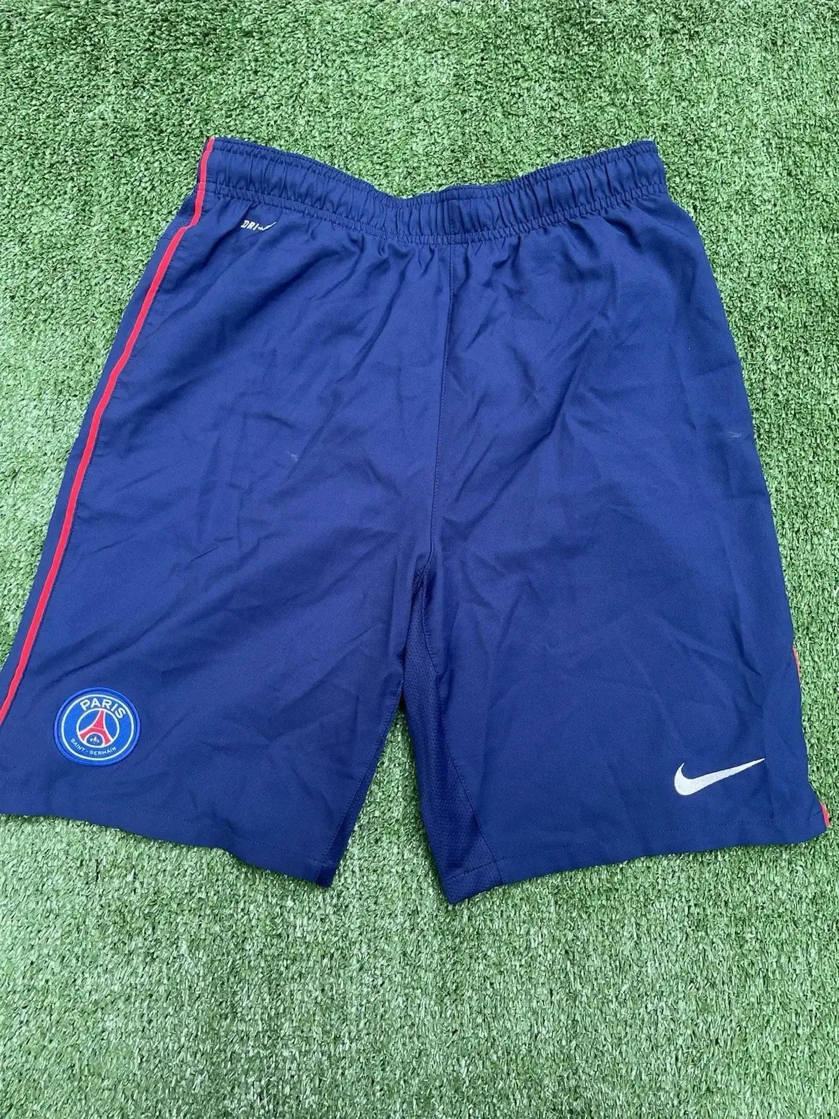 Short PSG Vintage - Au Fil Des Légendes paris retro football shirt nike