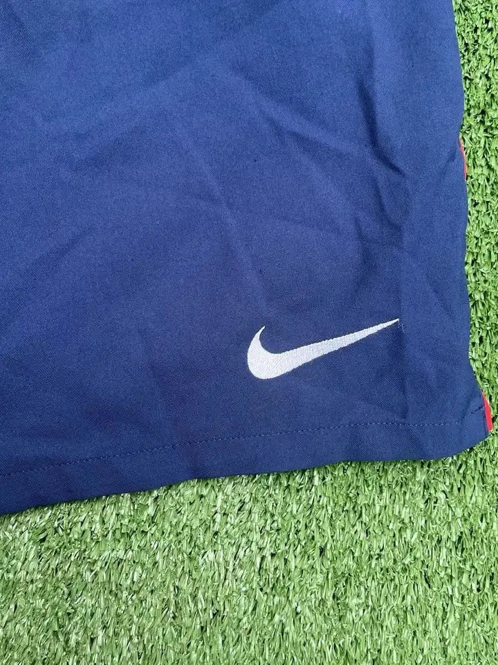 Short PSG Vintage - Au Fil Des Légendes paris retro football shirt nike